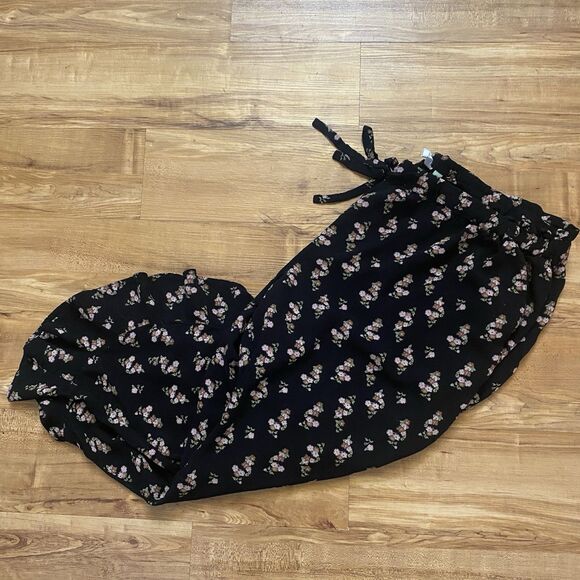 SUSINA 2X Black Floral Pull On Elastic Waist Ruffle Leg Crop Coquette Fairy Pant - Picture 16 of 16